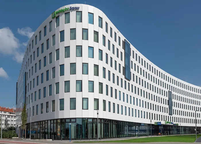 Holiday Inn Express Düsseldorf - Hauptbahnhof, an IHG Hotel